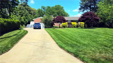 105 Trilby Ct, Chesapeake, VA 23325