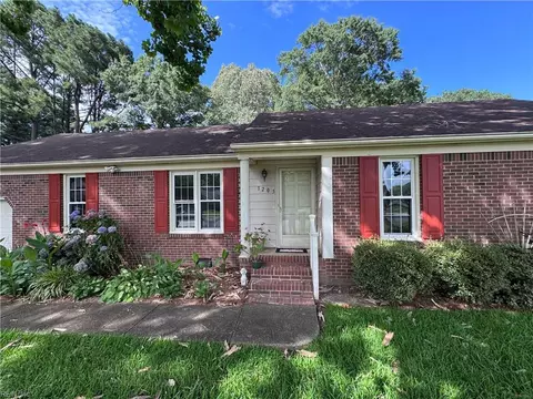 1205 Fordyce Ct, Chesapeake, VA 23322