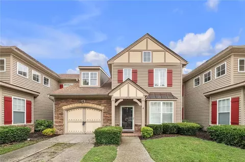 5536 Frog Pond Ln, Virginia Beach, VA 23455