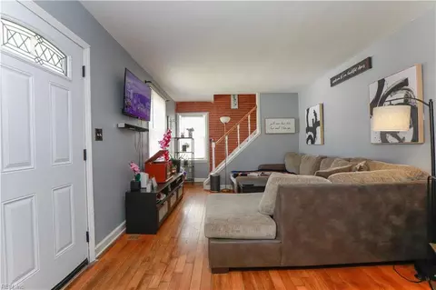 Entry Way - 117 Barksdale Rd, Hampton, VA 23669 photo 1 of 4