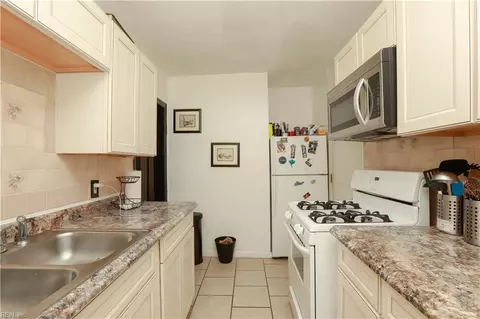 Kitchen - 117 Barksdale Rd, Hampton, VA 23669 photo 2 of 3