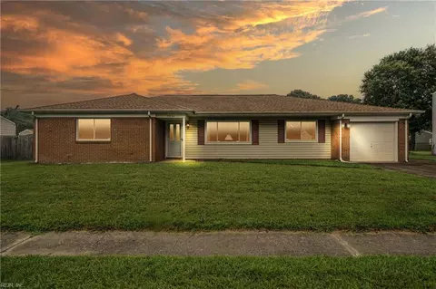 3324 Guenevere Dr, Chesapeake, VA 23323