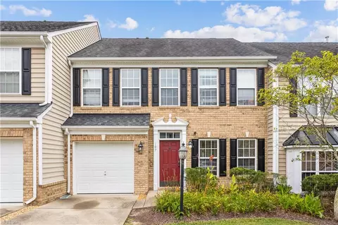 107 Daniels Dr, Yorktown, VA 23690