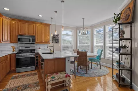 4815 Lake Dr #A, Virginia Beach, VA 23455
