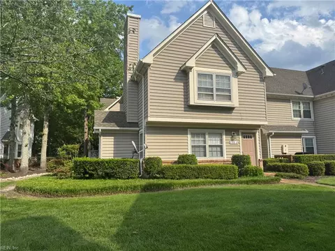 700 Rapidan River Ct #D, Chesapeake, VA 23320
