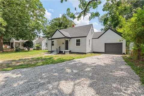 1210 Maryview Ave, Chesapeake, VA 23324