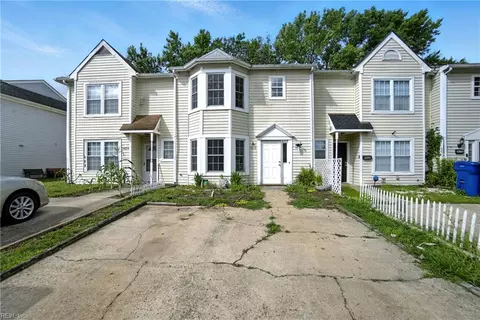 5422 Woburn Ln, Virginia Beach, VA 23462