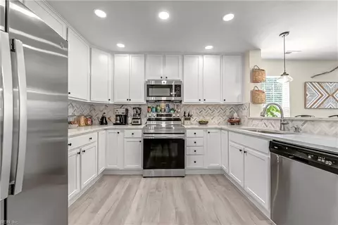 1510 Parks Ave, Virginia Beach, VA 23451