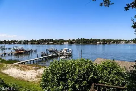 1705 Lovetts Pond Ln, Virginia Beach, VA 23454