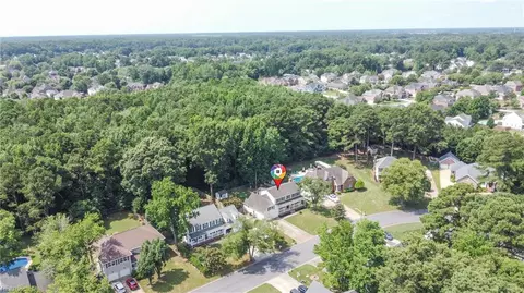 533 Warrick Rd, Chesapeake, VA 23322