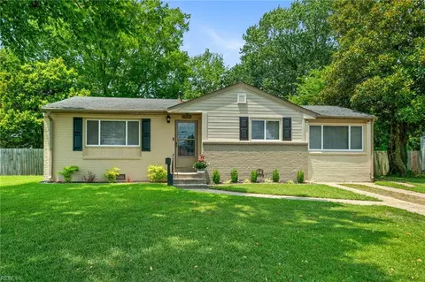 621 Aragona Blvd, Virginia Beach, VA 23462