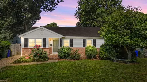 6809 Pierce St, Norfolk, VA 23513