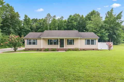 10590 Magnet Dr, Smithfield, VA 23430