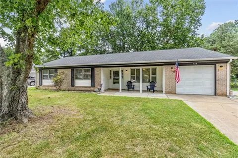 824 Saint James Dr, Virginia Beach, VA 23455