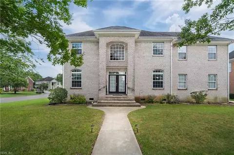 825 Great Marsh Ave, Chesapeake, VA 23320