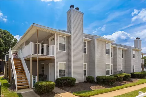 406 Shelter Dr, Virginia Beach, VA 23462