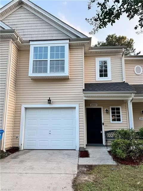 2002 Paramont Ave, Chesapeake, VA 23320