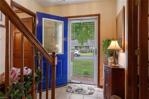 552 Sterling Rd, Virginia Beach, VA 23464