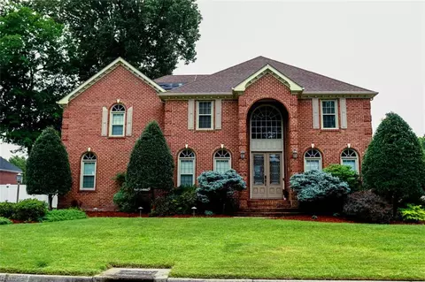 619 River Gate Rd, Chesapeake, VA 23322