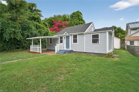 321 56th St, Newport News, VA 23607