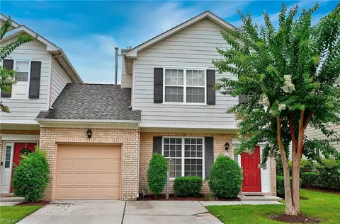 1516 Aldershot Ln, Chesapeake, VA 23320