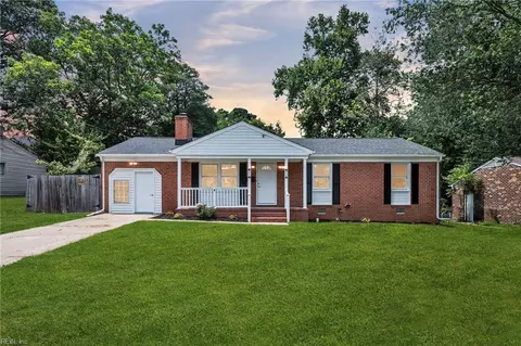 413 Nicewood Dr, Newport News, VA 23602