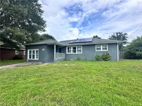 1309 Boxwood Dr, Chesapeake, VA 23323