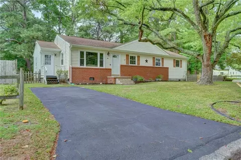 2620 Hillard St, Chesapeake, VA 23323