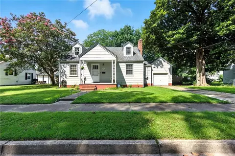 3811 Giles Cir, Norfolk, VA 23513