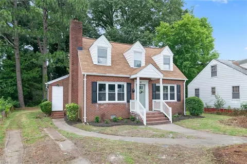 35 Suburban Pw Pkwy, Hampton, VA 23661