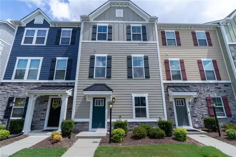 1717 Defiance Dr, Chesapeake, VA 23323