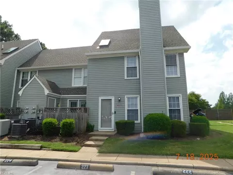 5288 Lake Victoria Arch Arch, Virginia Beach, VA 23464