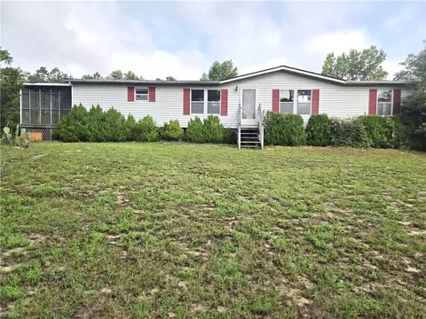 20460 Sand Pit Rd, Zuni, VA 23898