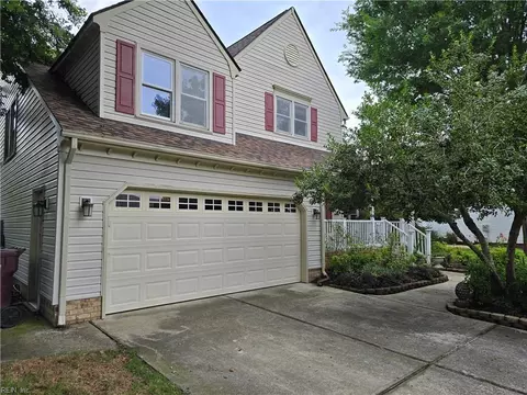 1038 Copper Stone Cir, Chesapeake, VA 23320