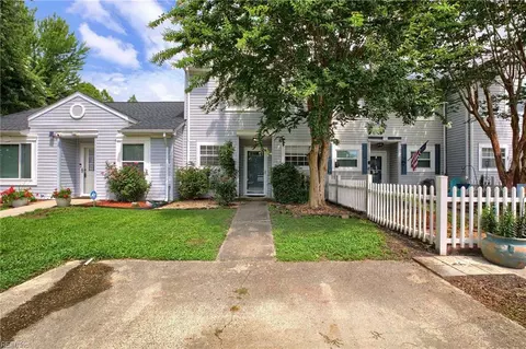 2102 Victoria Ct, Carrollton, VA 23314