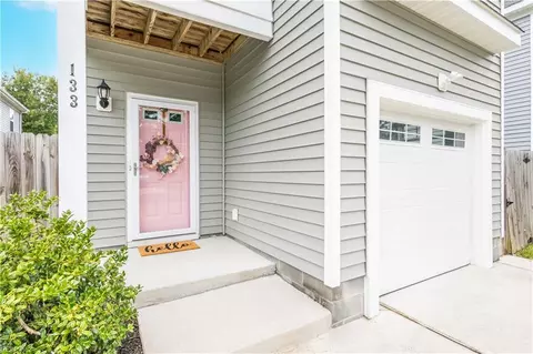 133 S Thalia Rd, Virginia Beach, VA 23452
