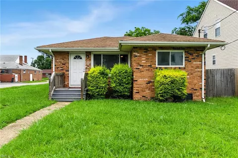108 Grant St, Chesapeake, VA 23320
