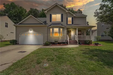 709 Creekwood Dr, Chesapeake, VA 23323