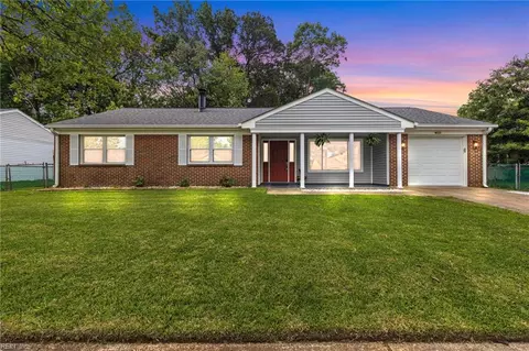 4621 Helensburgh Dr, Chesapeake, VA 23321