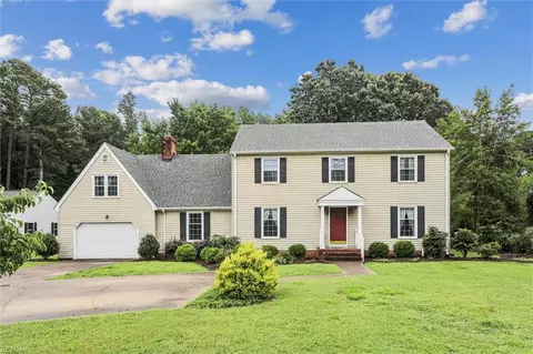 131 River Point Dr, Yorktown, VA 23693