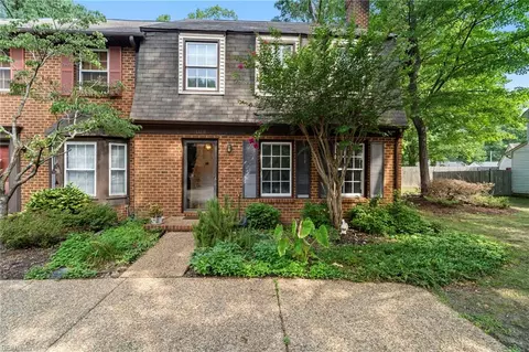 109 Sloane Pl, Newport News, VA 23606