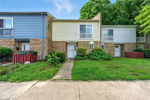 1241 Glyndon Dr, Virginia Beach, VA 23464