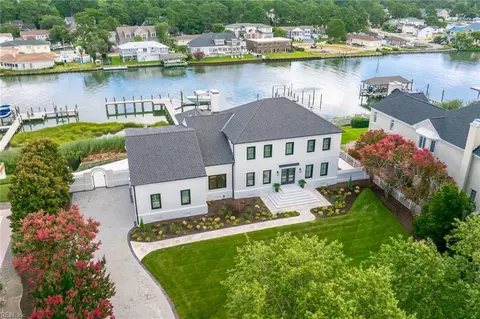 2021 Thomas Bishop Ln, Virginia Beach, VA 23454