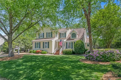 107 Madison Ct, Yorktown, VA 23692