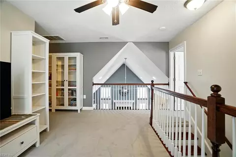 Entry Way - 140 Higgins Ln, Hampton, VA 23664 photo 3 of 3