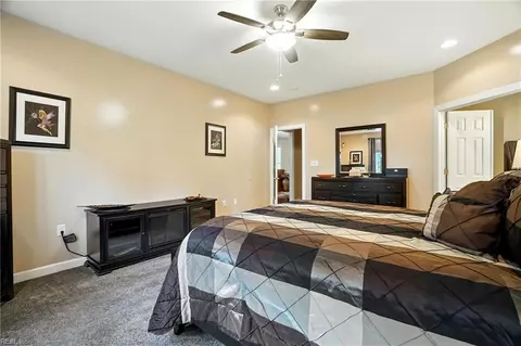 Bedroom - 140 Higgins Ln, Hampton, VA 23664 photo 4 of 7