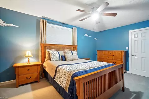 Bedroom - 140 Higgins Ln, Hampton, VA 23664 photo 2 of 7
