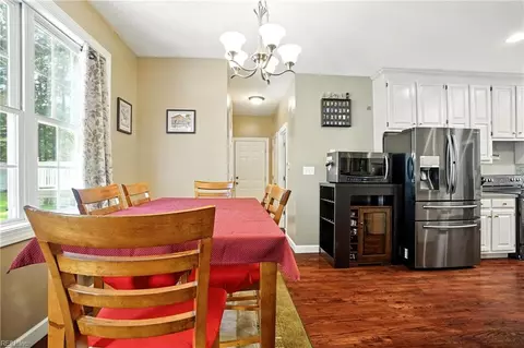 Dining - 140 Higgins Ln, Hampton, VA 23664 photo 2 of 2