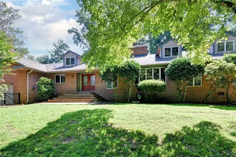 115 Holcomb Dr, Williamsburg, VA 23185
