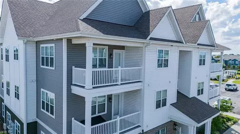 1724 Dromolin Dr #308, Virginia Beach, VA 23456